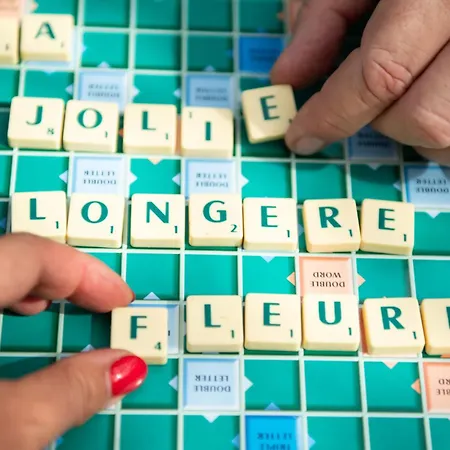 La Jolie Longère Fleurie Roulotte Avec Piscine Et Grand Jardin Couette-café